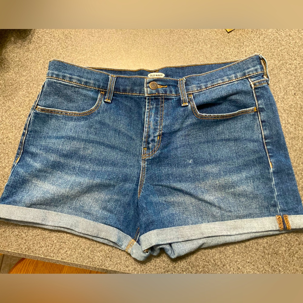 Old Navy Women's Blue Cuffed Denim Shorts - size 12